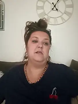 Nova-iswiserx online show from April 9, 4:02 pm