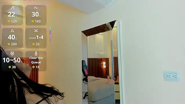 MARIE TAPNER online show from March 24, 12:27 pm