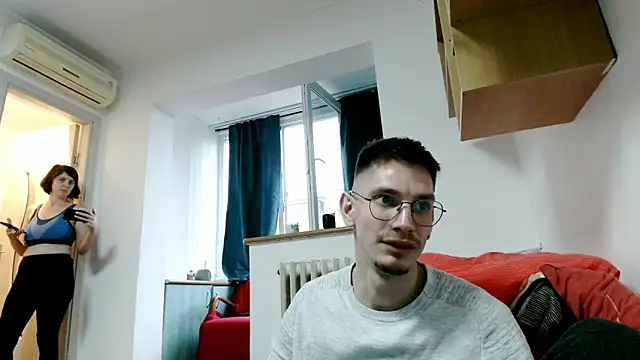 Crista-Elio online show from February 21, 3:14 pm