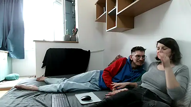 Crista-Elio online show from April 13, 2:43 pm