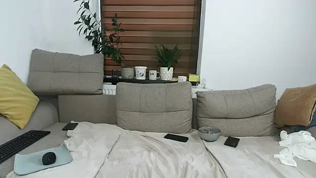 Crista-Elio online show from May 27, 3:41 pm
