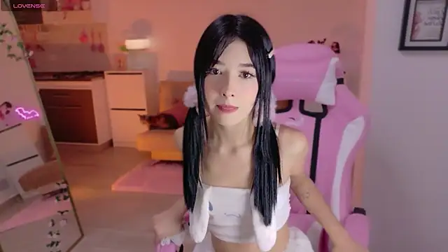 Blush Marie online show from April 24, 2:02 am