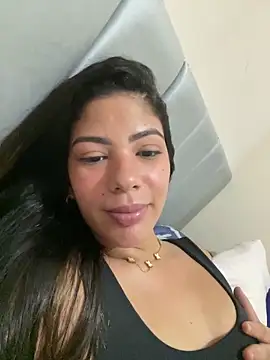 paola oliveira online show from February 26, 1:11 pm