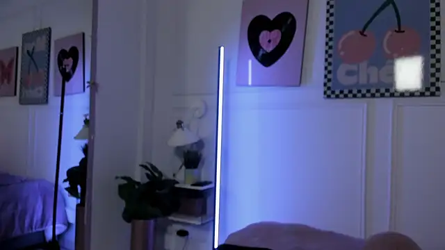 Rosy Sweet online show from April 13, 7:40 pm