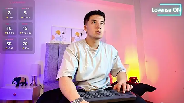 Snapshot of Alexander_Connor chatting on February 25, 7:25 pm Alexander Connor online show from February 25, 7:25 pm