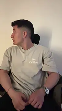 Alexander Connor online show from April 3, 12:00 pm