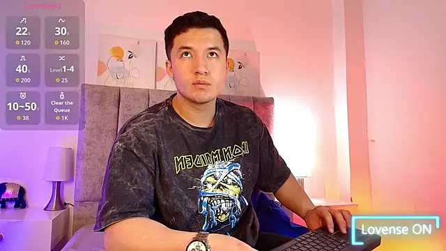 Snapshot of Alexander_Connor chatting on February 15, 12:59 pm Alexander Connor online show from February 15, 12:59 pm