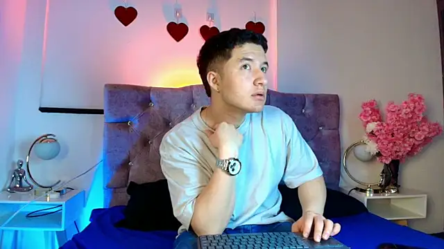 Snapshot of Alexander_Connor chatting on February 14, 12:16 pm Alexander Connor online show from February 14, 12:16 pm