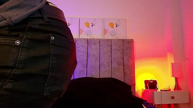 Snapshot of Alexander_Connor chatting on February 21, 12:29 pm Alexander Connor online show from February 21, 12:29 pm