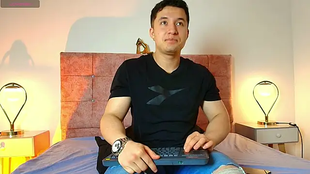 Alexander Connor online show from April 23, 12:29 pm