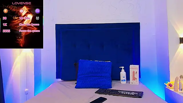 Snapshot of Parker_Noah chatting on February 6, 8:27 pm Parker Noah online show from February 6, 8:27 pm