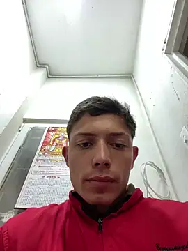 santiObrero online show from February 6, 9:22 pm