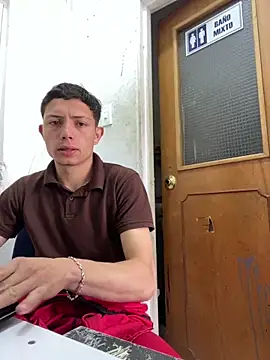 santiObrero online show from February 14, 2:50 pm