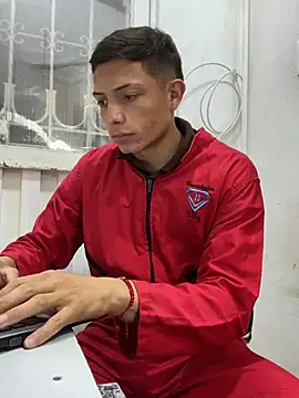 santiObrero online show from March 9, 8:12 pm