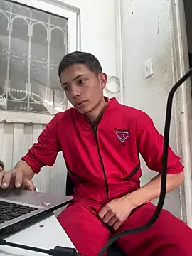 santiObrero online show from April 15, 3:49 pm