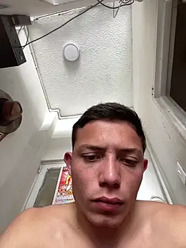 santiObrero online show from February 26, 7:14 pm