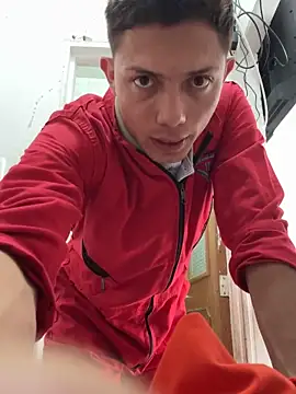 santiObrero online show from March 24, 5:13 pm