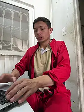 Snapshot of santiObrero chatting on April 30, 4:03 pm santiObrero online show from April 30, 4:03 pm