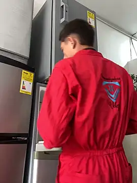 santiObrero online show from February 13, 7:03 pm