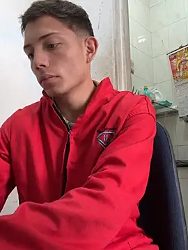 Snapshot of santiObrero chatting on May 28, 4:35 pm santiObrero online show from May 28, 4:35 pm