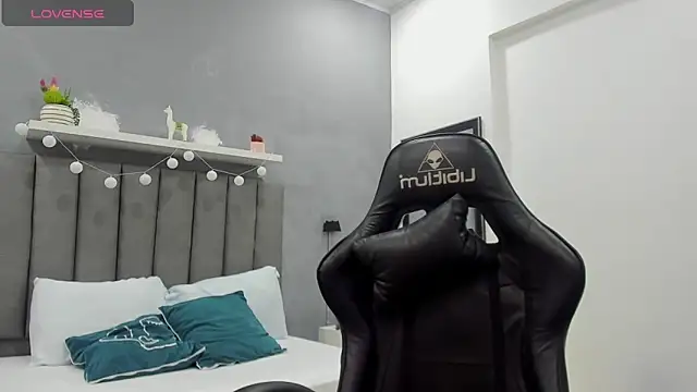 mila pinkett online show from February 6, 7:21 pm