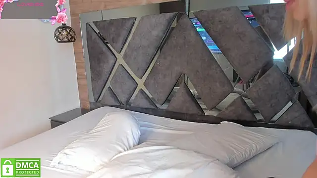 Zamahara Rodriguez online show from March 28, 7:37 pm