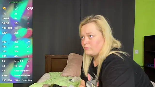 LisaWiliams online show from March 6, 2:23 pm