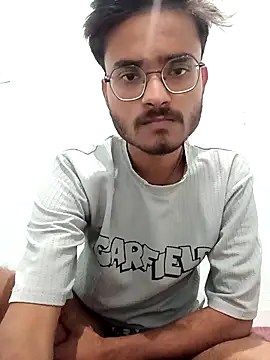 sdgjjkkmm online show from March 8, 4:21 pm