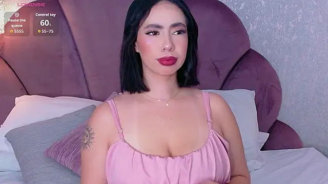 Sienna-Gold online show from June 4, 1:27 pm