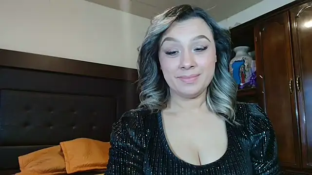 Snapshot of aitanalove_ chatting on May 18, 10:14 pm aitanalove online show from May 18, 10:14 pm