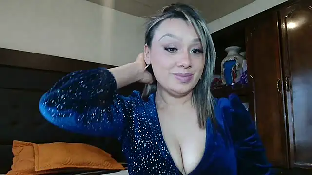 Snapshot of aitanalove_ chatting on April 21, 6:58 pm aitanalove online show from April 21, 6:58 pm