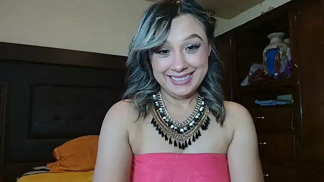 Snapshot of aitanalove_ chatting on May 19, 9:22 pm aitanalove online show from May 19, 9:22 pm