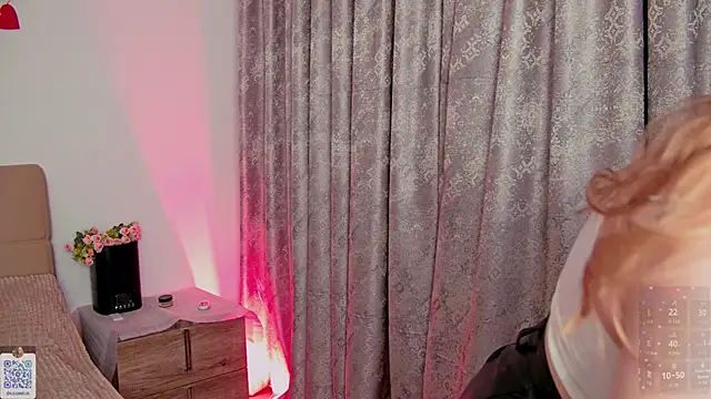 LilianBliss online show from March 6, 9:43 pm