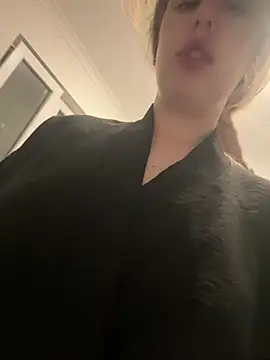 LilianBliss online show from May 10, 6:32 pm