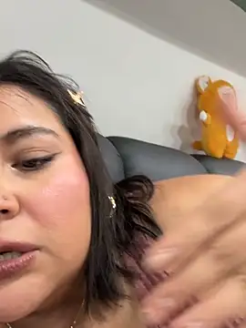 Nailealipsglossy online show from April 5, 2:40 am