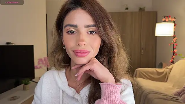 AyanaLys online show from May 17, 7:25 pm