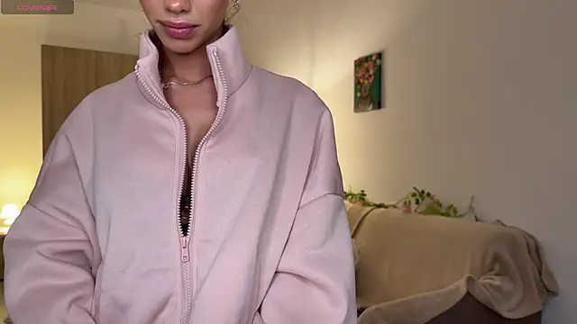 AyanaLys online show from April 16, 10:45 pm