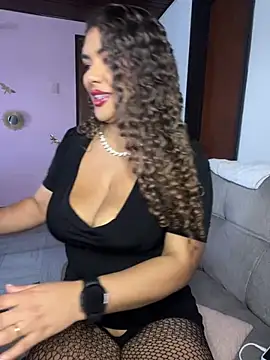 TianaRios Pink online show from May 22, 6:06 pm