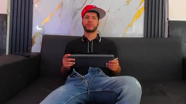 Angel Villareal online show from February 2, 4:00 am