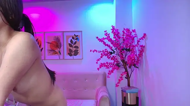 Zoe swan online show from May 18, 11:37 am