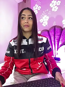 MadisonFox1 online show from February 14, 11:43 am