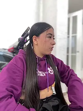 AuroraJohns Pink online show from January 31, 8:29 pm