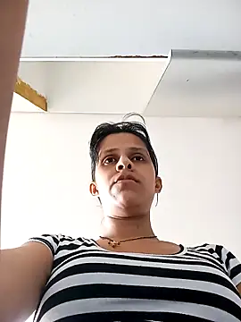 mitzukywinteer online show from March 6, 8:48 pm