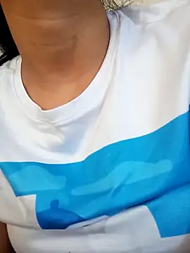 mitzukywinteer online show from March 31, 8:44 pm