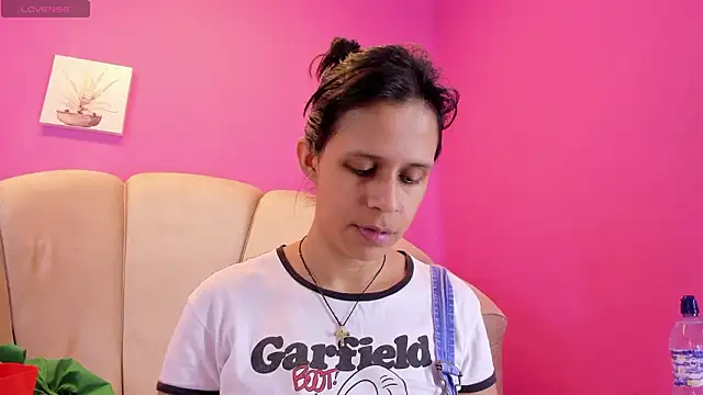 mitzukywinteer online show from March 15, 8:05 pm