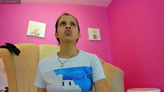 Snapshot of mitzukywinteer chatting on February 19, 8:06 pm mitzukywinteer online show from February 19, 8:06 pm