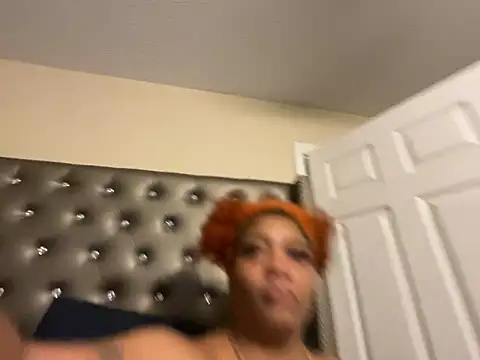 nikdicsucka online show from February 12, 2:00 am