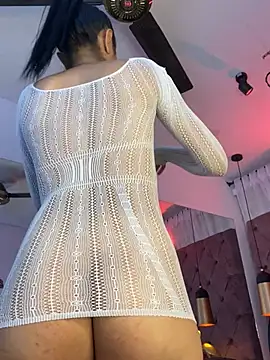 Snapshot of Auri__ chatting on July 10, 7:36 pm Auri online show from July 10, 7:36 pm