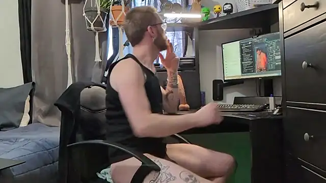 jasperRedwood online show from January 17, 2:53 pm