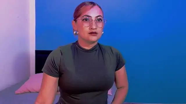 Analia111 online show from March 28, 1:06 am